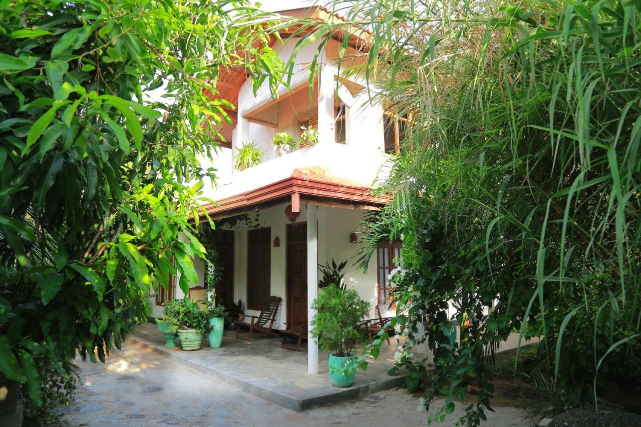 Eagle Homestay Tangalle Exterior photo