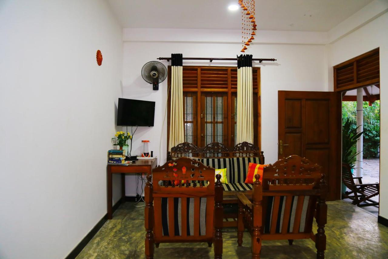 Eagle Homestay Tangalle Exterior photo