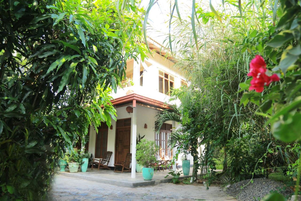 Eagle Homestay Tangalle Exterior photo