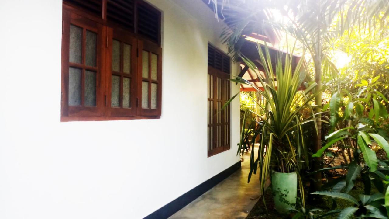 Eagle Homestay Tangalle Exterior photo