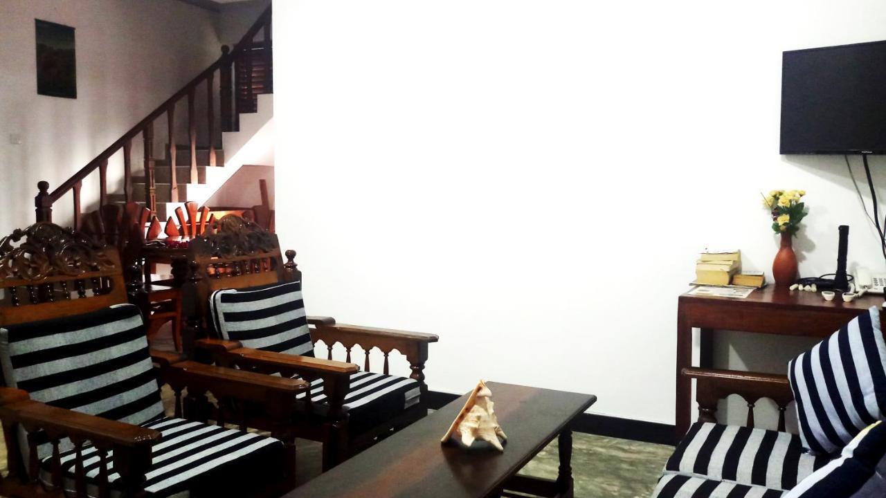 Eagle Homestay Tangalle Exterior photo